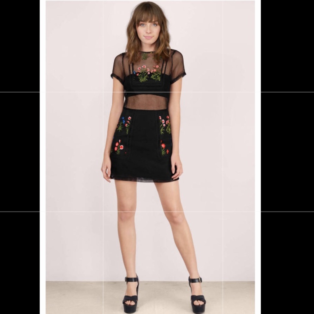 LET'S PICK FLOWERS EMBROIDERED MINI DRESS IN BLACK